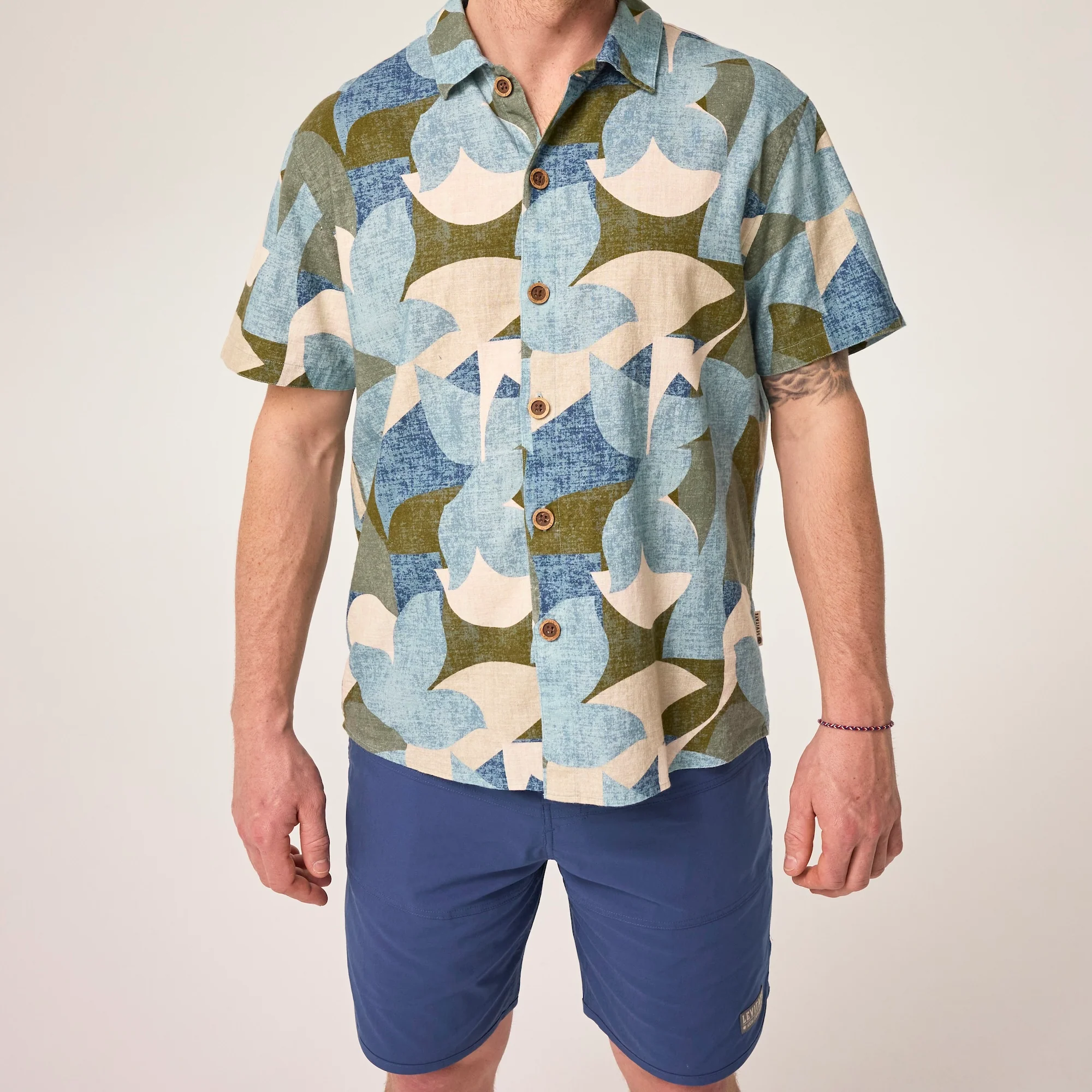 Men's Beach Cantina Shirt - Image 13