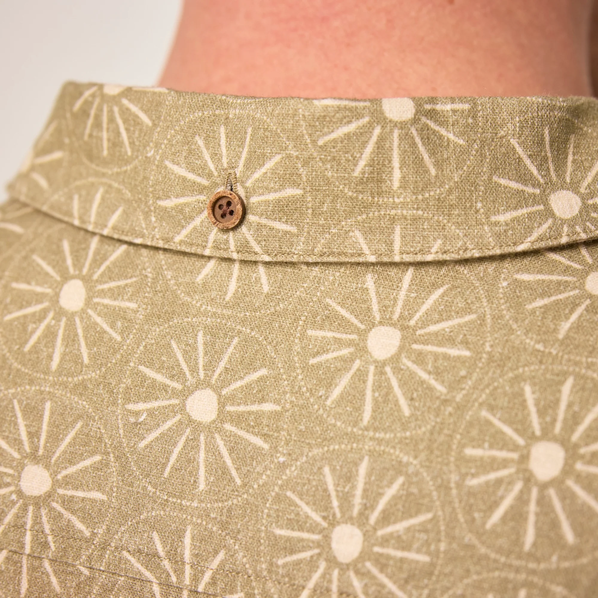 Men's Beach Cantina Shirt - Image 8