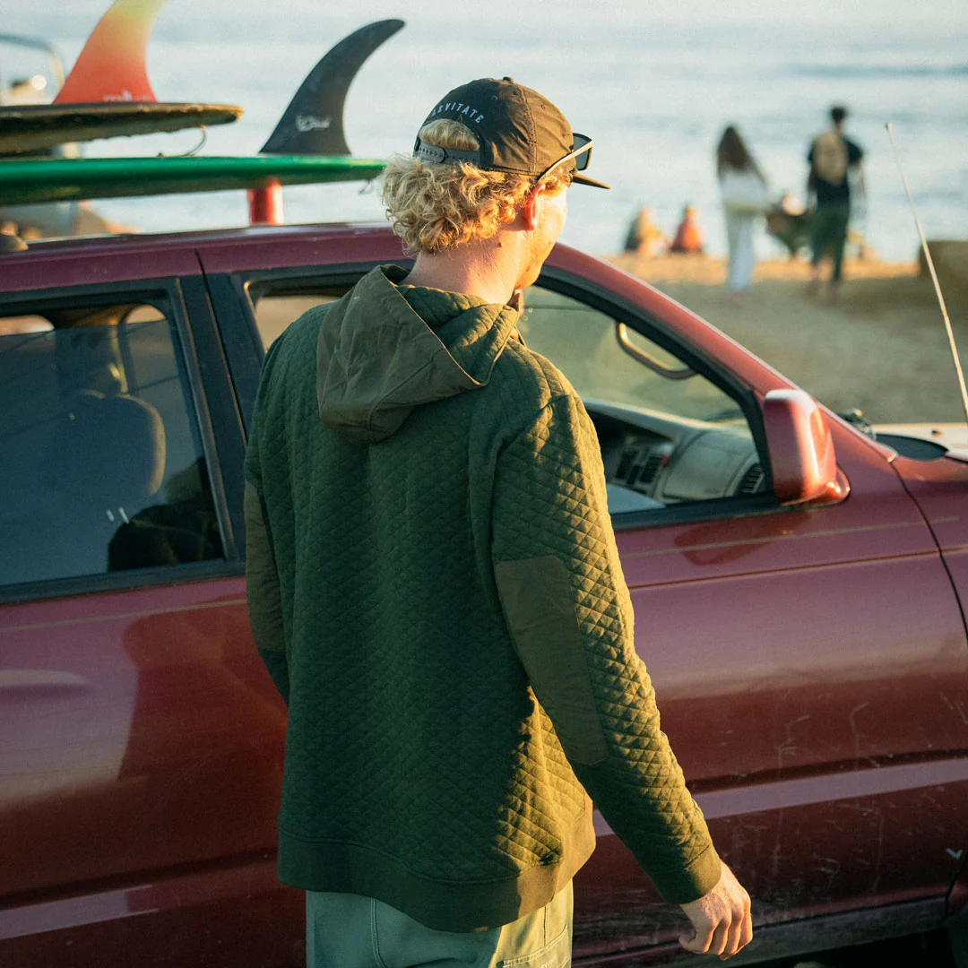 Men's Quilted Mountain Pullover - Image 7